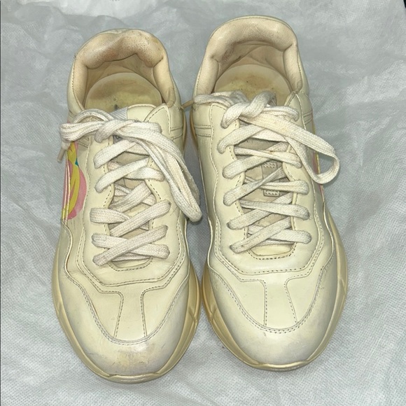 Gucci Cream Athletic Shoes with Multicolor Logo - Picture 1 of 15